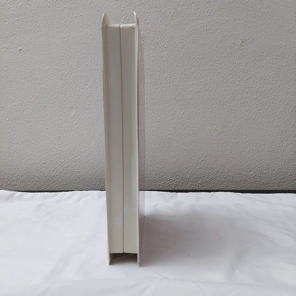 Christmas In Cartoontown VHS Tape Vintage 1991 Clamshell Cinderella Snow White - Picture 2 of 7